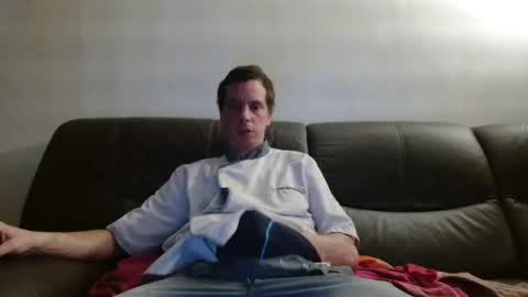 clouplefun online show from December 17, 2025, 7:03 am