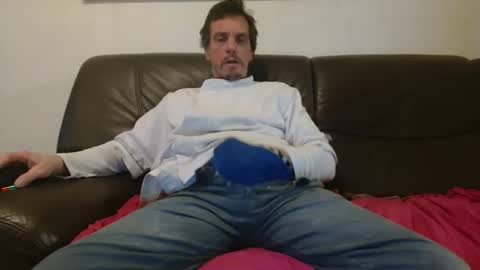 clouplefun online show from January 7, 2026, 7:44 am