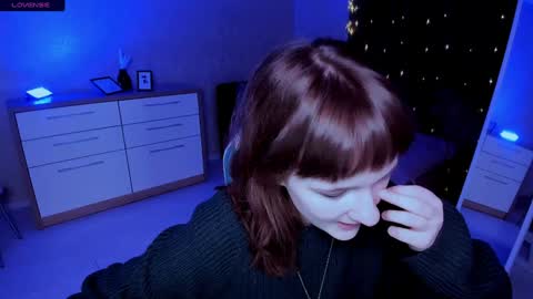 Snapshot of clover_red chatting on December 14, 2024, 2:42 pm Clover follow me online show from December 14, 2024, 2:42 pm