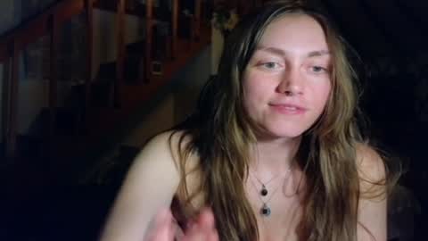 Clover online show from February 8, 2025, 8:42 am