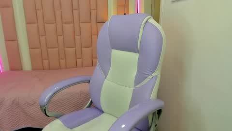 Snapshot of cloybabee chatting on June 9, 2026, 2:56 am CLOE online show from June 9, 2026, 2:56 am
