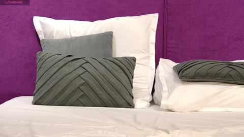 Marina online show from January 24, 2025, 9:15 pm