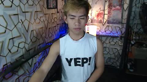 clyde_twinkx online show from October 30, 2025, 1:51 am