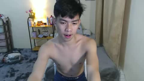 clyde_twinkx online show from March 18, 2026, 6:33 pm