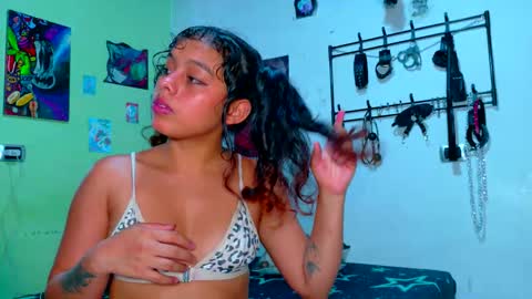 Clyde and Bunny online show from March 13, 2026, 12:28 am