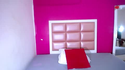 cock_whisperer69 online show from December 7, 2024, 11:40 am