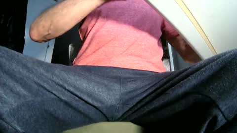 Snapshot of cockneegeezer chatting on January 18, 2026, 10:46 pm Ask me online show from January 18, 2026, 10:46 pm