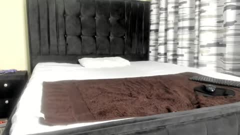 coco_leila online show from February 18, 2025, 9:54 am