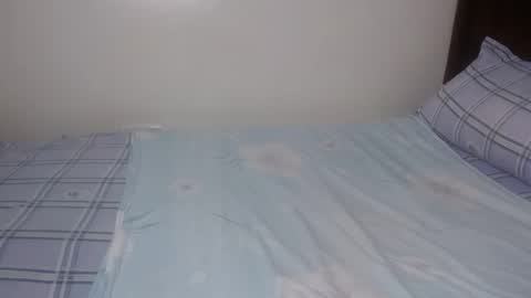 cocoa_devine online show from April 12, 2026, 11:32 pm