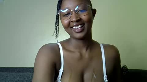 Coco online show from April 11, 2026, 5:01 am