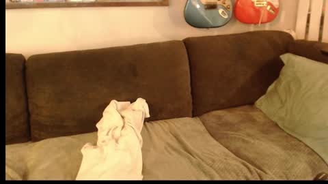 coconut13 online show from October 26, 2025, 12:55 pm