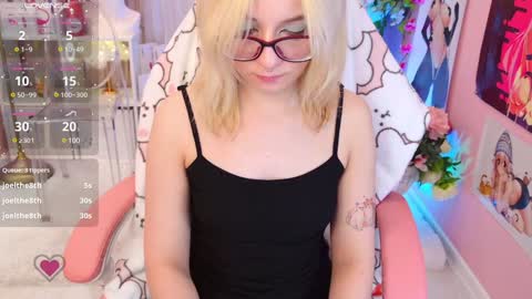 Mia online show from December 21, 2024, 3:25 am