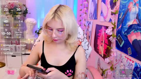 Mia online show from March 8, 2025, 3:28 am