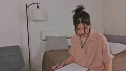 Kim online show from April 16, 2026, 8:48 am