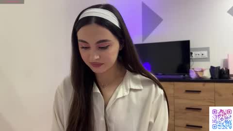 Snapshot of coffee_wihtout_milk chatting on February 24, 2026, 6:06 pm Yumi online show from February 24, 2026, 6:06 pm