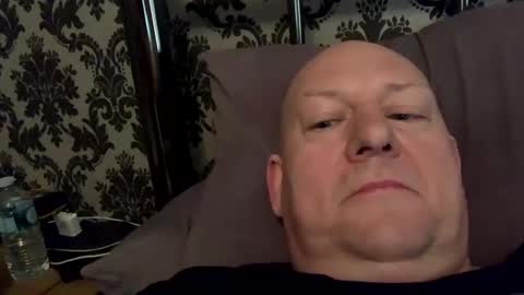 Snapshot of col4nows chatting on March 2, 2025, 9:31 am col4nows online show from March 2, 2025, 9:31 am