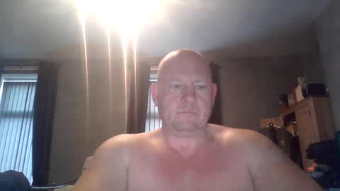 Snapshot of col4nows chatting on November 17, 2025, 8:31 am col4nows online show from November 17, 2025, 8:31 am