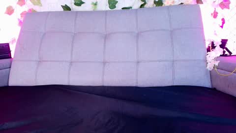 colett online show from September 19, 2025, 11:55 am