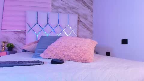 colett online show from February 27, 2026, 11:54 am