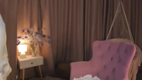 Collen Mon Tue Wed Thu Fri GMT 3 0300am - 0900am  online show from September 22, 2025, 3:36 pm