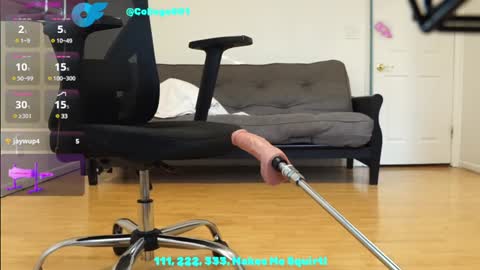 College001 online show from January 9, 2025, 11:34 pm