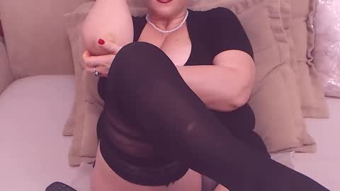 Snapshot of college_dream_bbw chatting on January 6, 2025, 10:05 pm Maddison online show from January 6, 2025, 10:05 pm