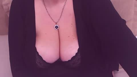 Snapshot of college_dream_bbw chatting on February 10, 2025, 12:19 am Maddison online show from February 10, 2025, 12:19 am