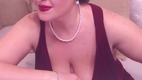 Snapshot of college_dream_bbw chatting on February 20, 2025, 1:57 am Maddison online show from February 20, 2025, 1:57 am