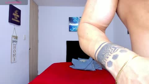 Snapshot of college_muscle_ass chatting on June 6, 2026, 11:59 am college_muscle_ass online show from June 6, 2026, 11:59 am