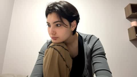 Milana online show from April 17, 2026, 2:09 pm