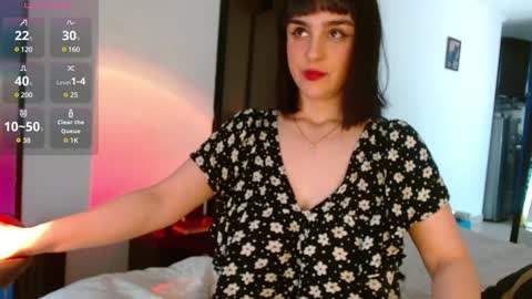 Collette online show from December 16, 2024, 3:43 pm