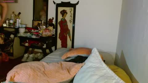 Collette online show from September 24, 2025, 5:00 am