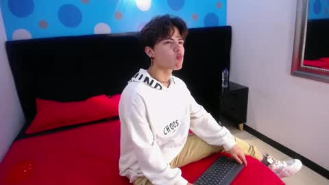 collinstone online show from March 2, 2025, 8:29 pm