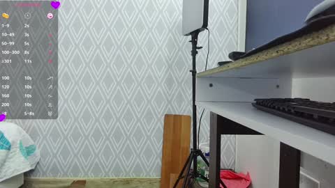 Snapshot of colombia_mommy_ chatting on February 6, 2025, 12:16 pm GRETCHEN online show from February 6, 2025, 12:16 pm