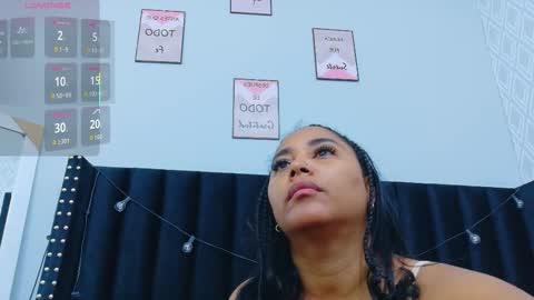 Snapshot of colombia_mommy_ chatting on October 23, 2025, 12:26 pm GRETCHEN online show from October 23, 2025, 12:26 pm