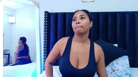 Snapshot of colombia_mommy_ chatting on May 6, 2026, 12:21 pm GRETCHEN online show from May 6, 2026, 12:21 pm
