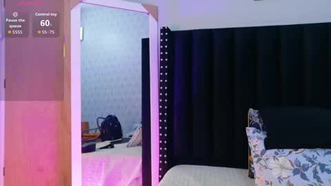 Snapshot of colombia_mommy_ chatting on May 9, 2026, 12:10 pm GRETCHEN online show from May 9, 2026, 12:10 pm