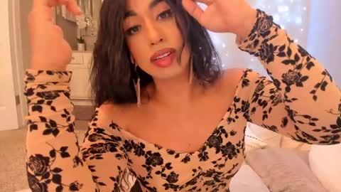    ........ Instagram  Lorysexys online show from December 6, 2024, 6:04 am