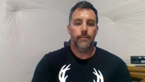 Just me online show from April 17, 2026, 8:12 pm