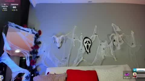 colstorw_ online show from October 31, 2025, 10:38 am