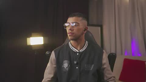 colstorw_ online show from February 27, 2026, 10:04 am