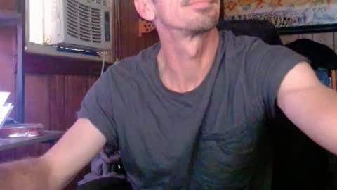 Nelson or ComicKing and sometime Peachy143 online show from April 5, 2026, 12:24 pm