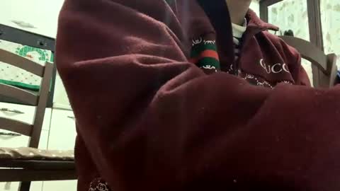 comobailamioso online show from February 16, 2025, 5:26 pm