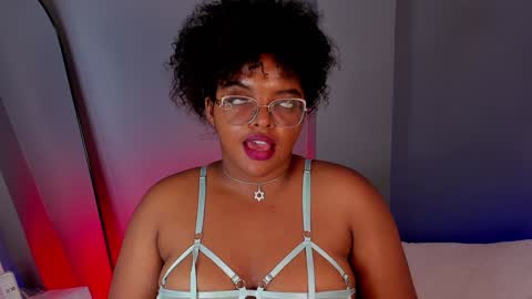 conielaurenth online show from February 1, 2025, 12:16 pm