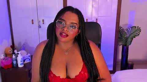 conielaurenth online show from September 17, 2025, 2:57 am