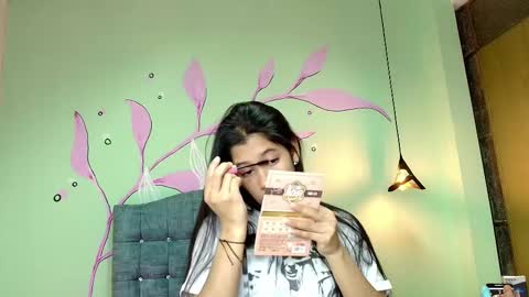 C O N N I E online show from March 4, 2025, 12:12 pm