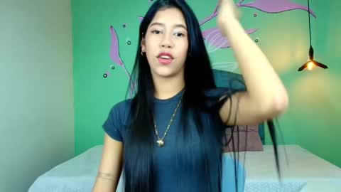 C O N N I E online show from October 4, 2025, 9:35 pm