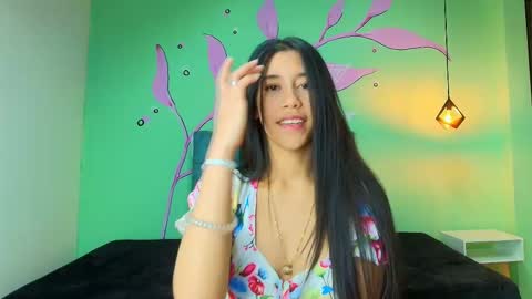 C O N N I E online show from November 24, 2025, 8:52 pm