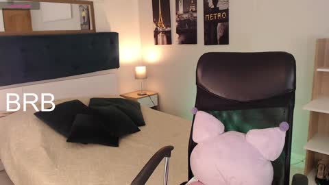 Snapshot of connie_haze chatting on January 27, 2025, 10:16 pm Connie online show from January 27, 2025, 10:16 pm