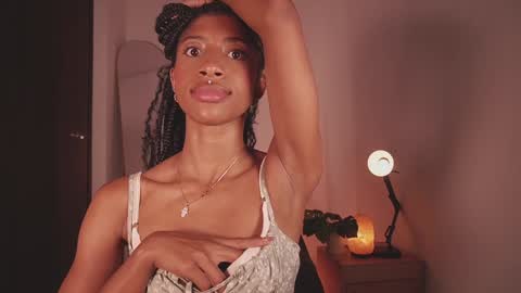 Snapshot of connie_west0 chatting on December 18, 2024, 1:37 am   independent model online show from December 18, 2024, 1:37 am